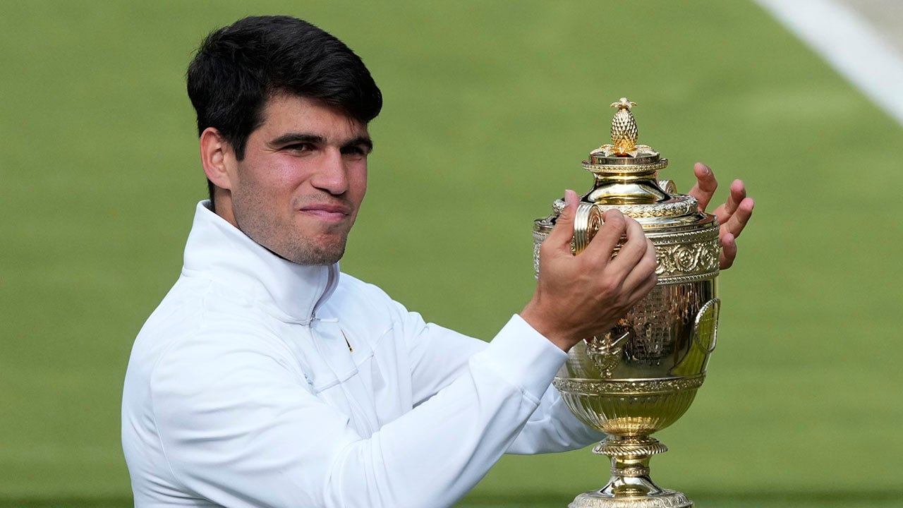 Carlos Alcaraz captures Wimbledon title from Novak Djokovic in straight