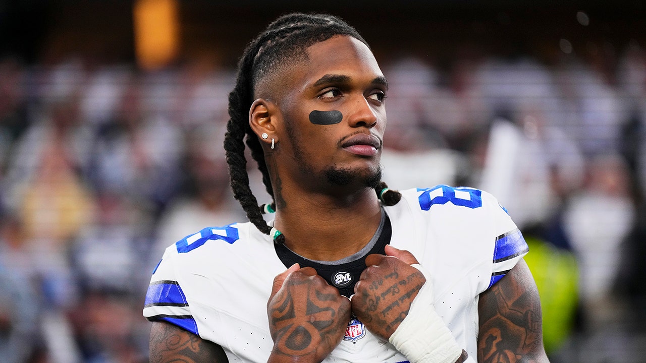 Cowboys’ CeeDee Lamb laughs at owner Jerry Jones over lack of urgency